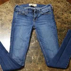 HOLLISTER SKINNY JEANS!